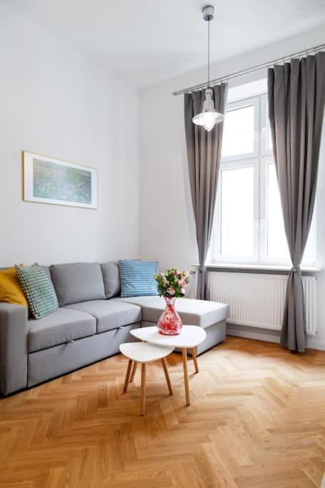 Househost Apt - Krowoderska 55 Cracovie Extérieur photo